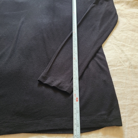 Tristan Women's Oversized Black White Stripes V-Neck Long Sleeves Top - Picture 13 of 13